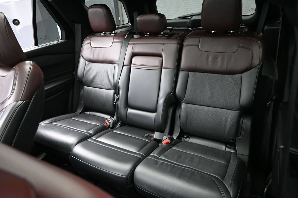 Used 2020 Ford Explorer Platinum AWD/4WD image 16