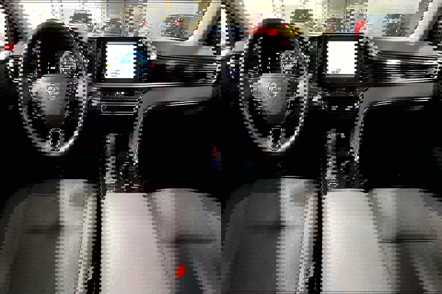 Used 2025 Toyota Camry LE image 16