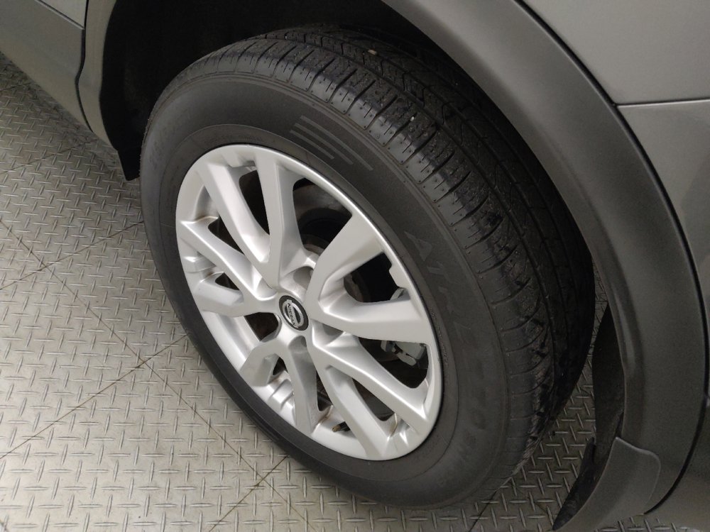 Used 2021 Nissan Rogue Sport SV FWD image 31