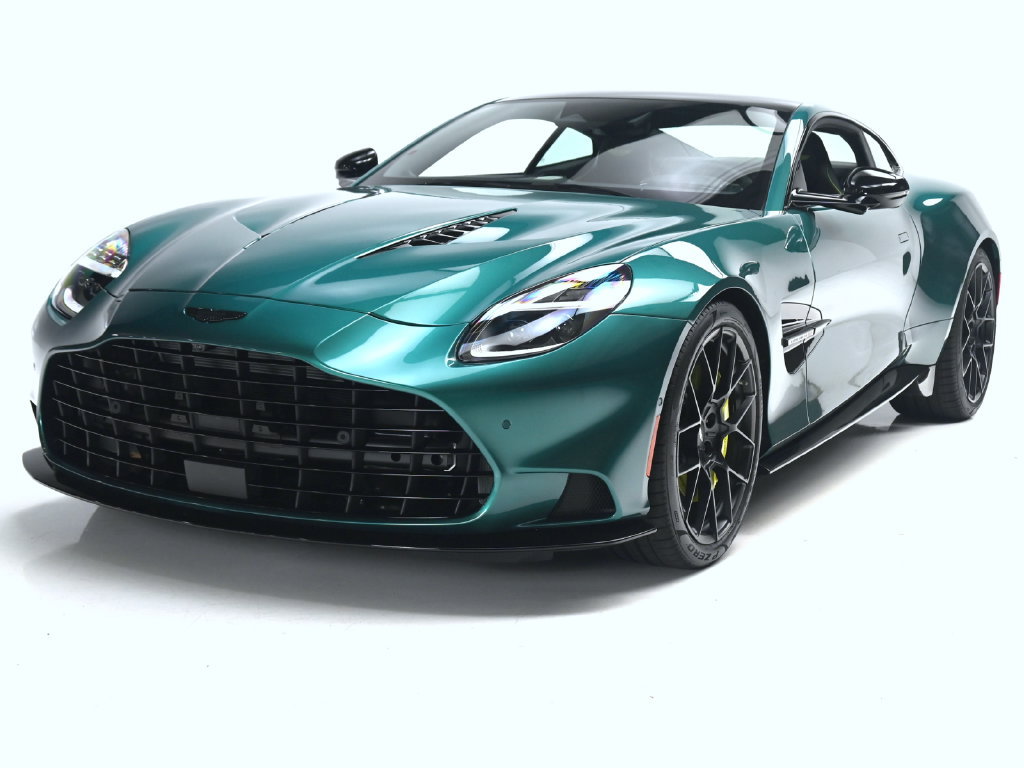 Used 2025 Aston Martin Vanquish RWD image 1