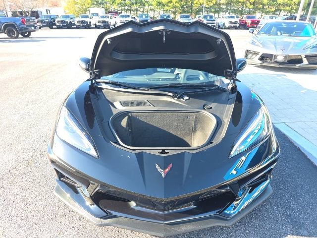 Used 2025 Chevrolet Corvette Stingray Preferred Cpe w/ Z51 Performance Package image 3