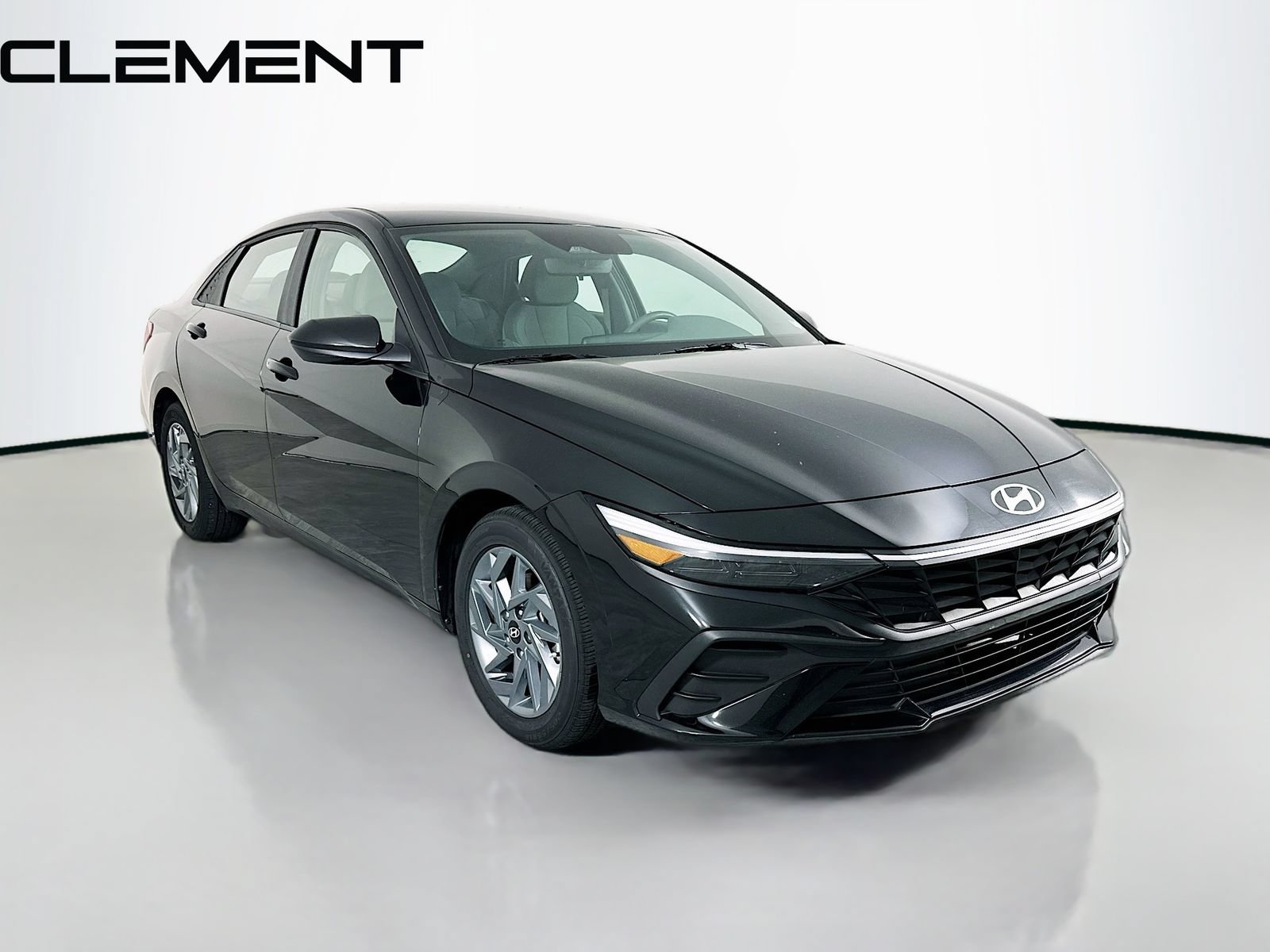 Certified 2024 Hyundai Elantra SEL FWD image 5