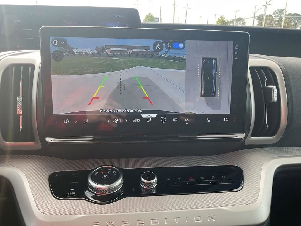 Used 2025 Ford Expedition Max Active image 31