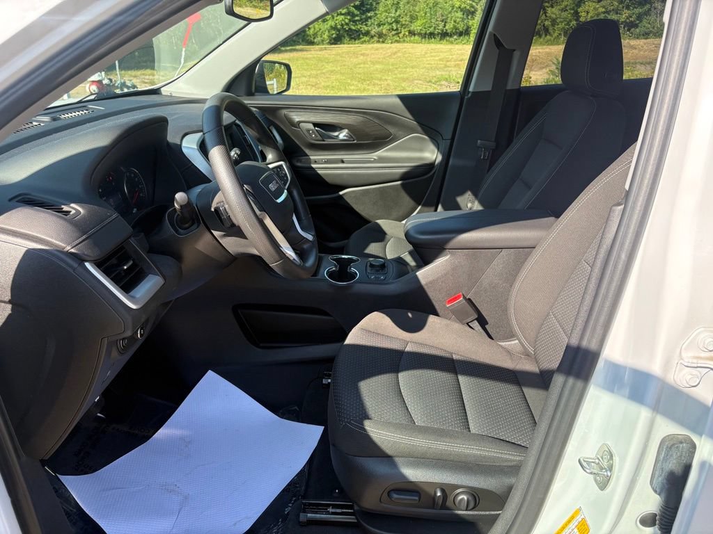 Used 2023 GMC Terrain SLE w/ Driver Convenience Package FWD image 15
