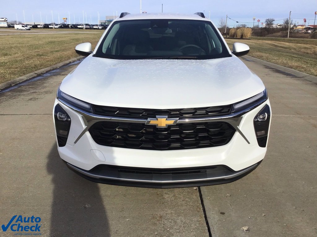 Used 2025 Chevrolet Trax LT image 10