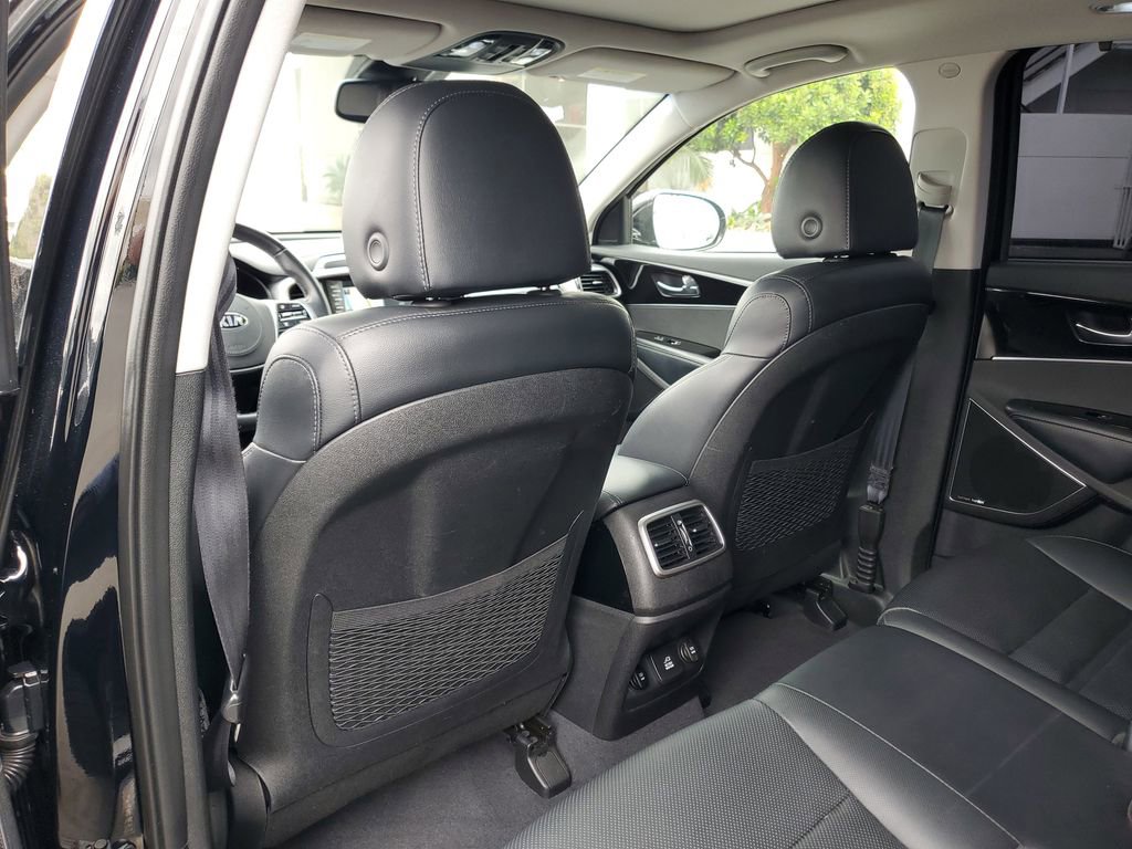 Used 2019 Kia Sorento SX image 14