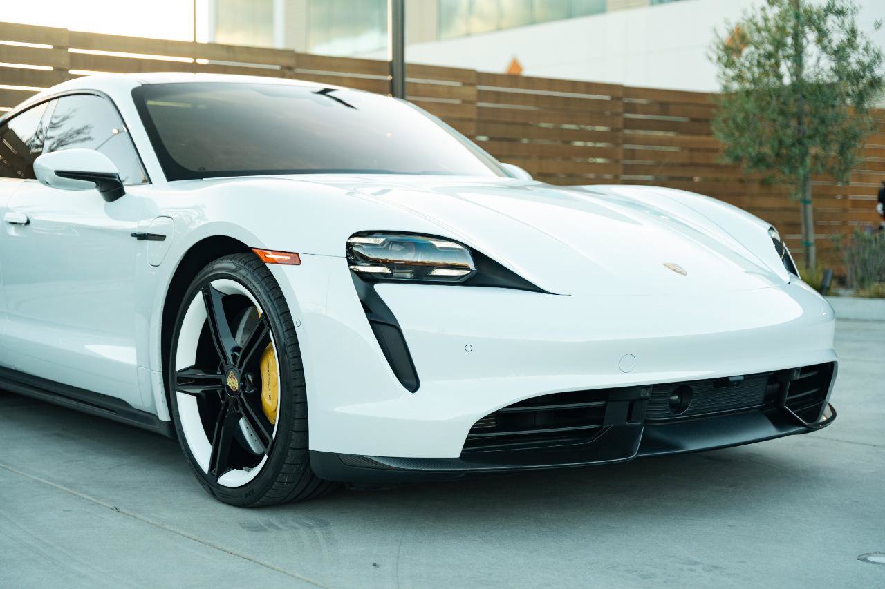 Used 2022 Porsche Taycan Turbo S AWD/4WD image 16