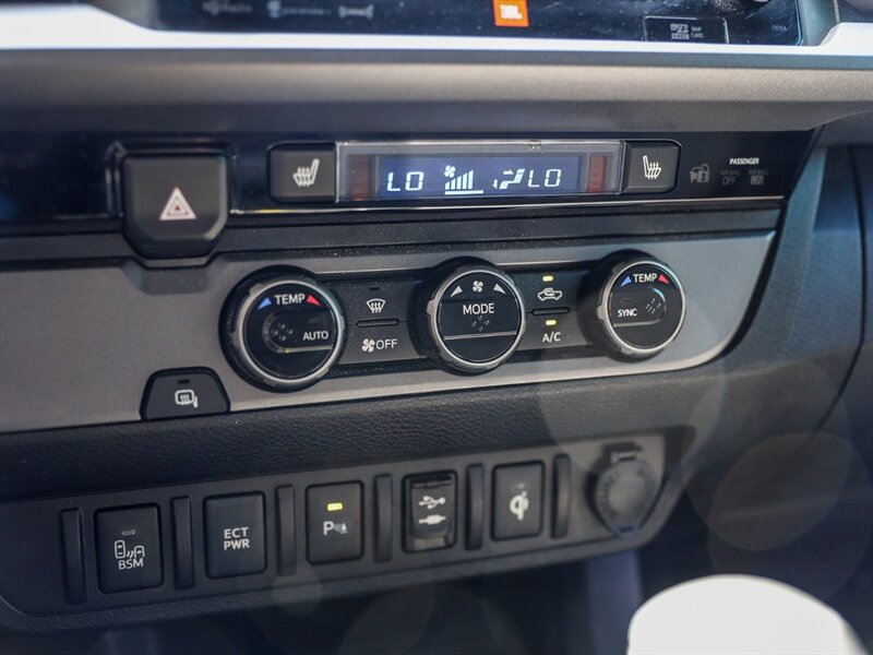 Used 2017 Toyota Tacoma TRD Off-Road RWD image 30