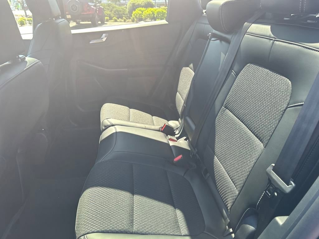 New 2025 Ford Escape SE w/ PHEV Premium Package image 29