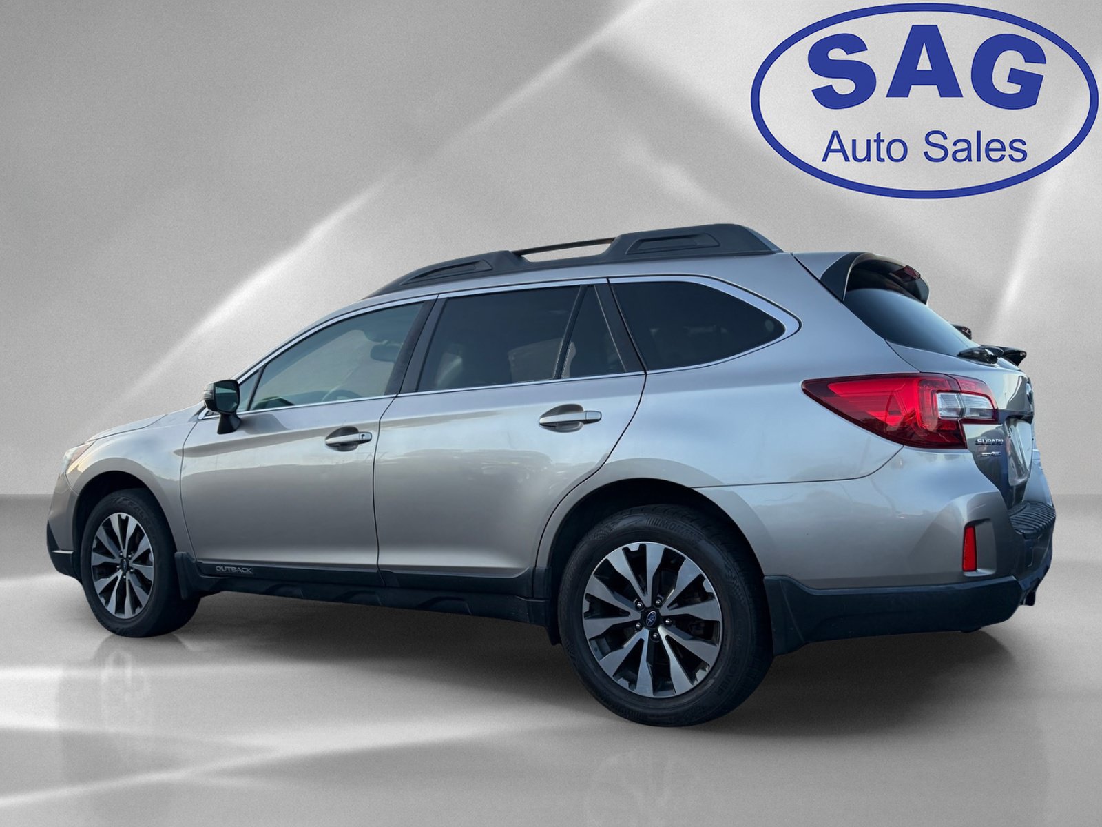 Used 2015 Subaru Outback 2.5i Limited AWD/4WD image 4