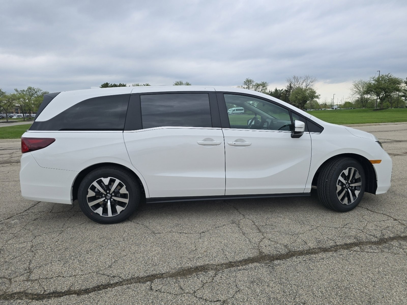 New 2026 Honda Odyssey EX-L image 16