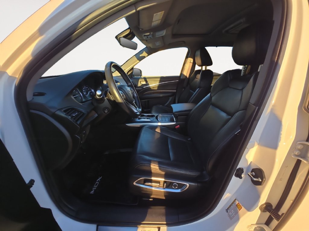 Used 2020 Acura MDX w/ Tech & Entertainment Pkg AWD/4WD image 16