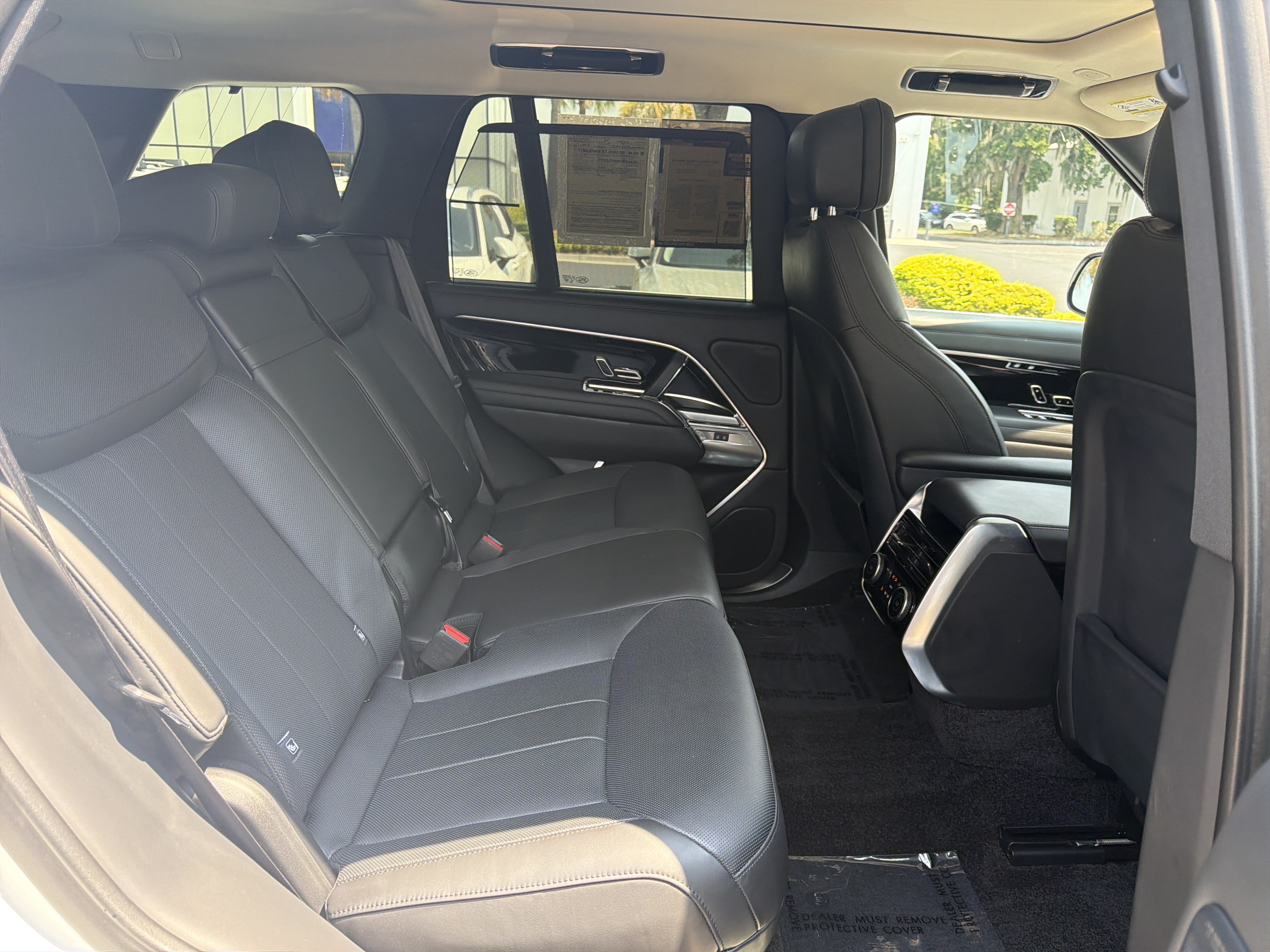 Used 2022 Land Rover Range Rover SE AWD/4WD image 33