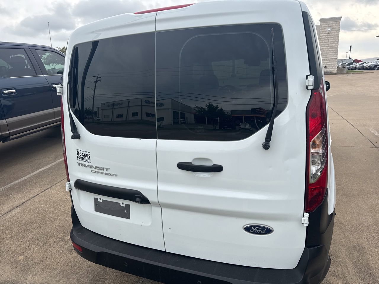 Used 2022 Ford Transit Connect XL FWD image 4