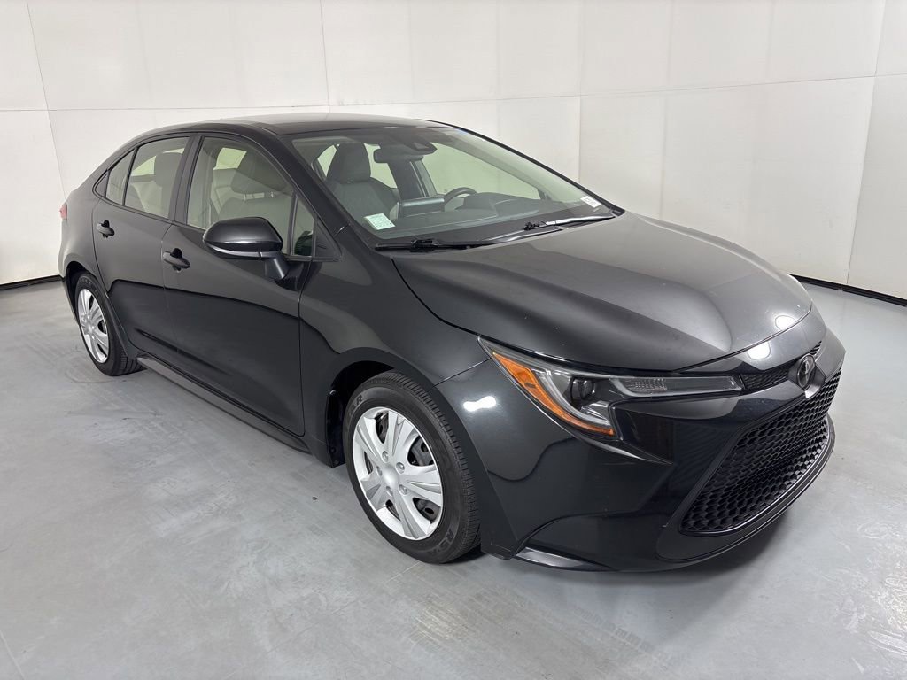 Used 2020 Toyota Corolla LE FWD image 2