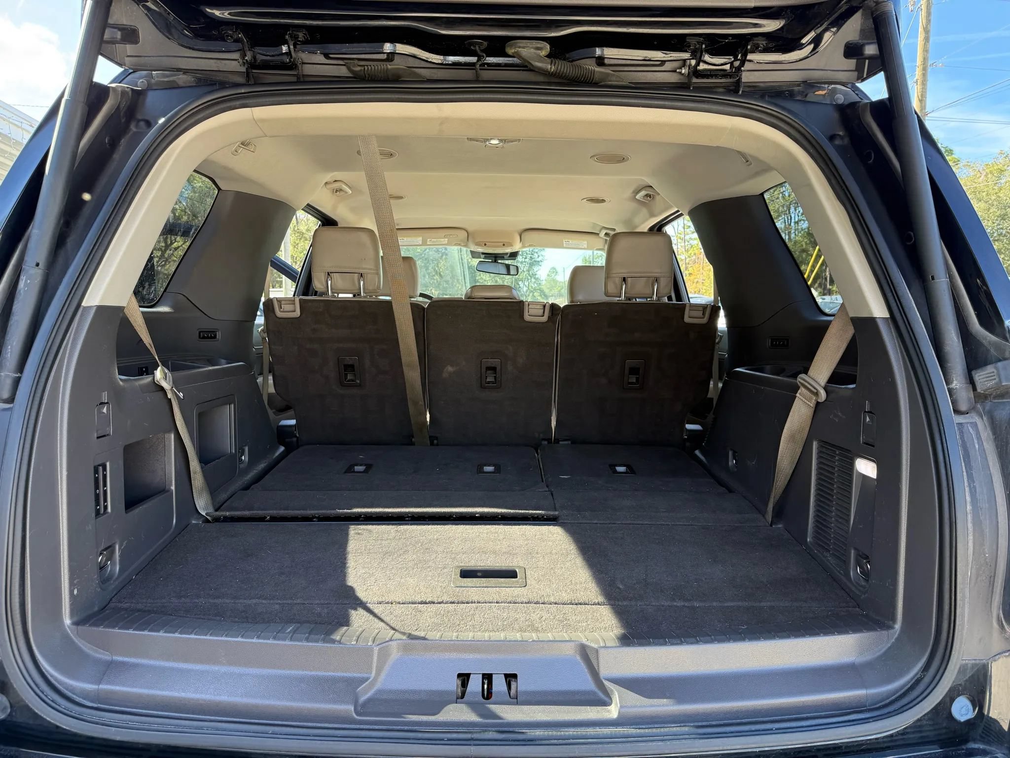 Used 2018 Ford Expedition XLT w/ Equipment Group 202A RWD image 14