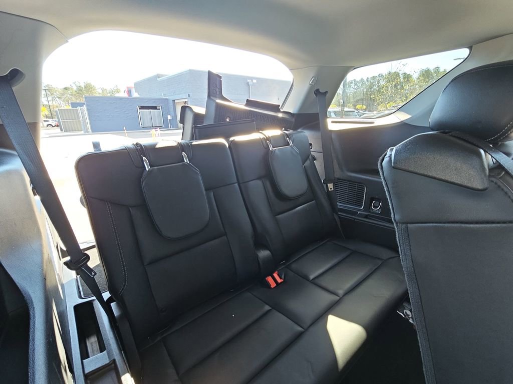 Used 2022 Ford Explorer XLT w/ Equipment Group 202A image 14