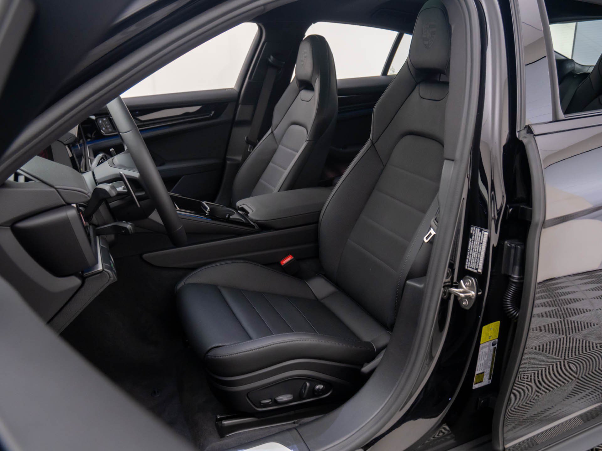 New 2026 Porsche Panamera 4 AWD/4WD image 5