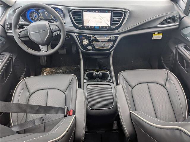 New 2026 Chrysler Pacifica Limited image 15
