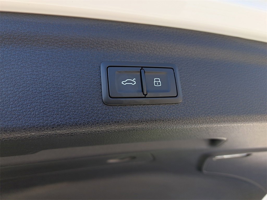 Certified 2021 Audi Q3 2.0T Premium w/ Convenience Package image 32