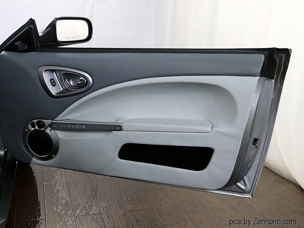 Used 2003 Aston Martin Vanquish Coupe image 38