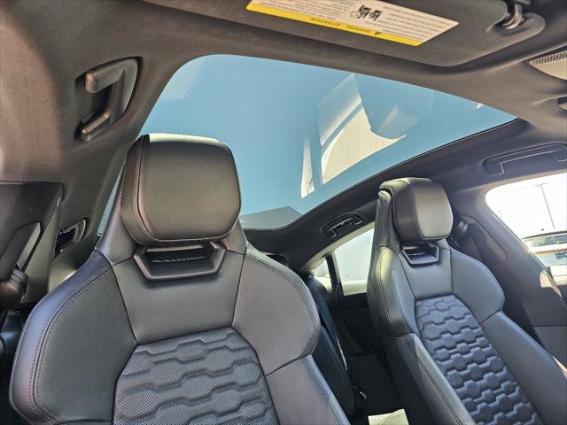 Used 2023 Audi e-tron GT Premium Plus AWD/4WD image 3