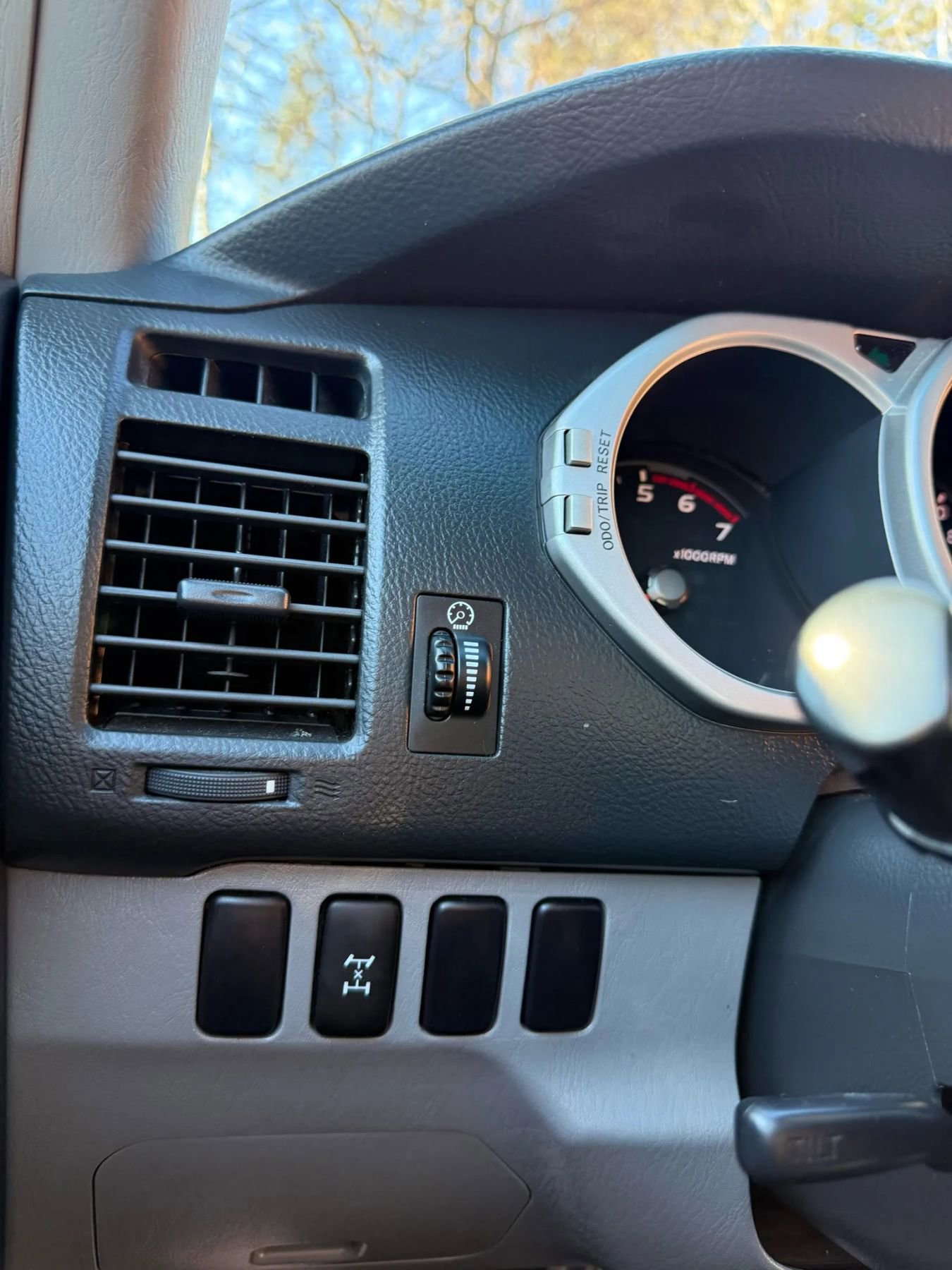 Used 2004 Toyota 4Runner SR5 image 23