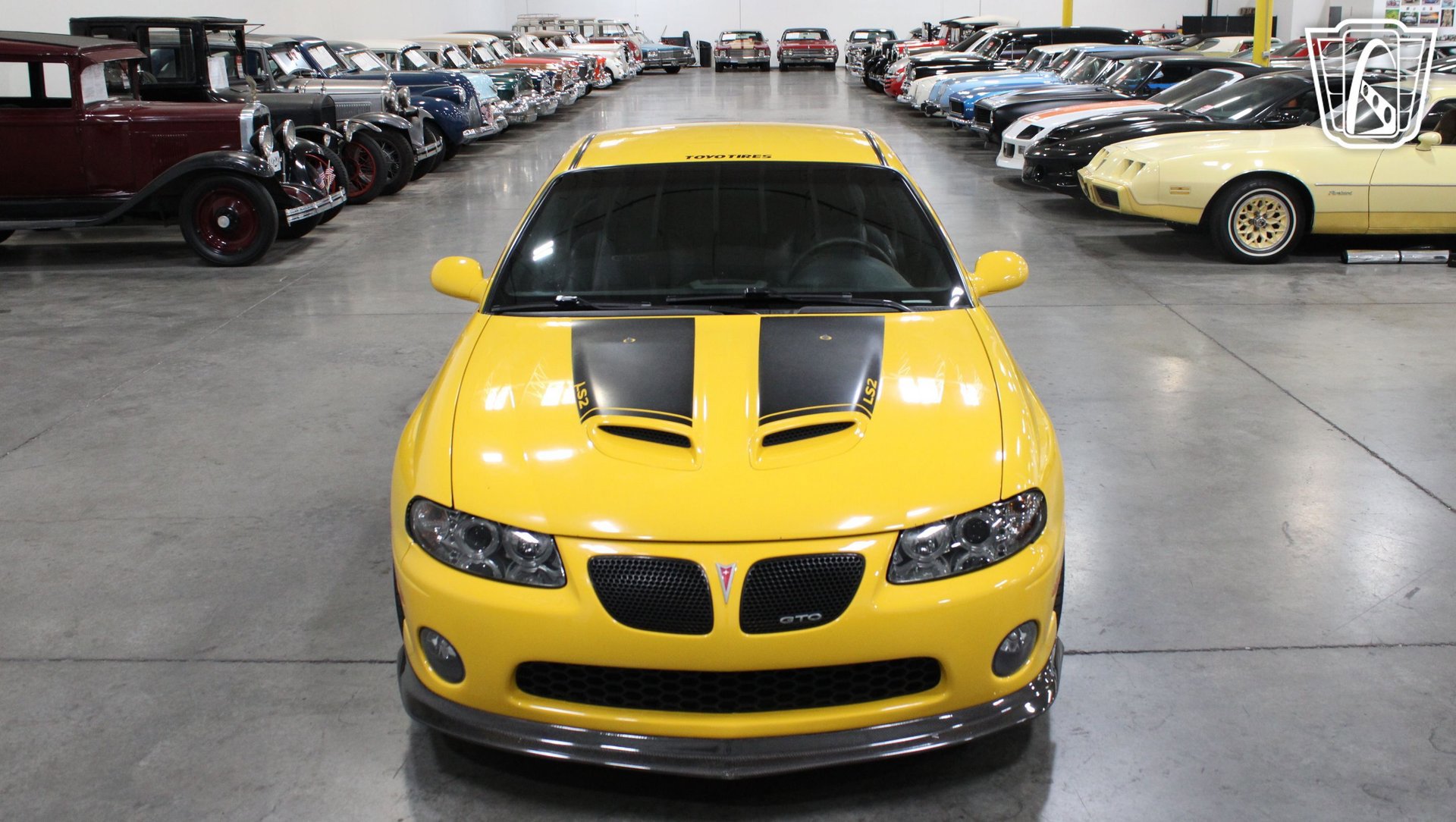 Used 2005 Pontiac GTO image 2