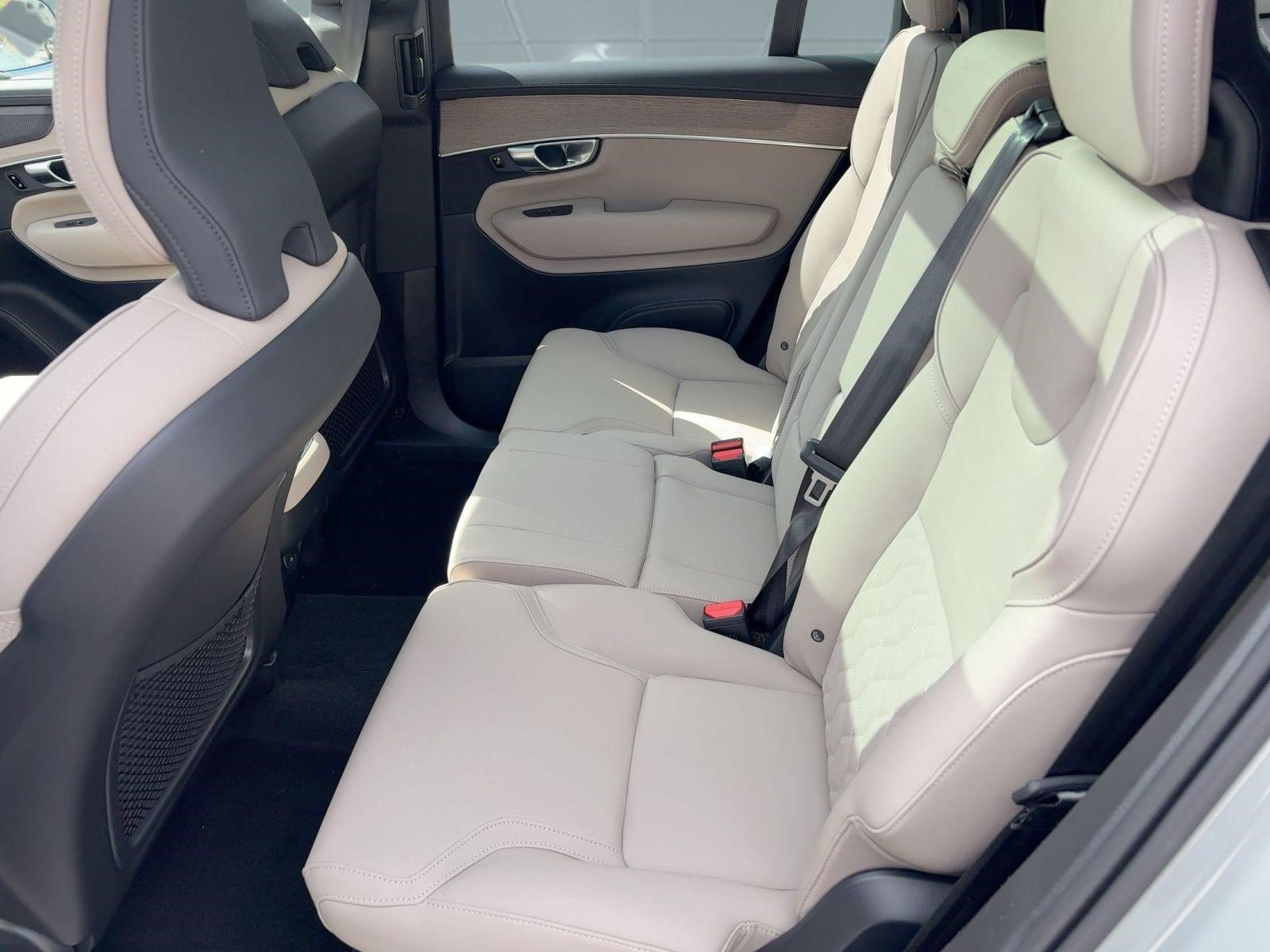 Certified 2026 Volvo XC90 B6 Plus w/ Protection Package AWD/4WD image 14