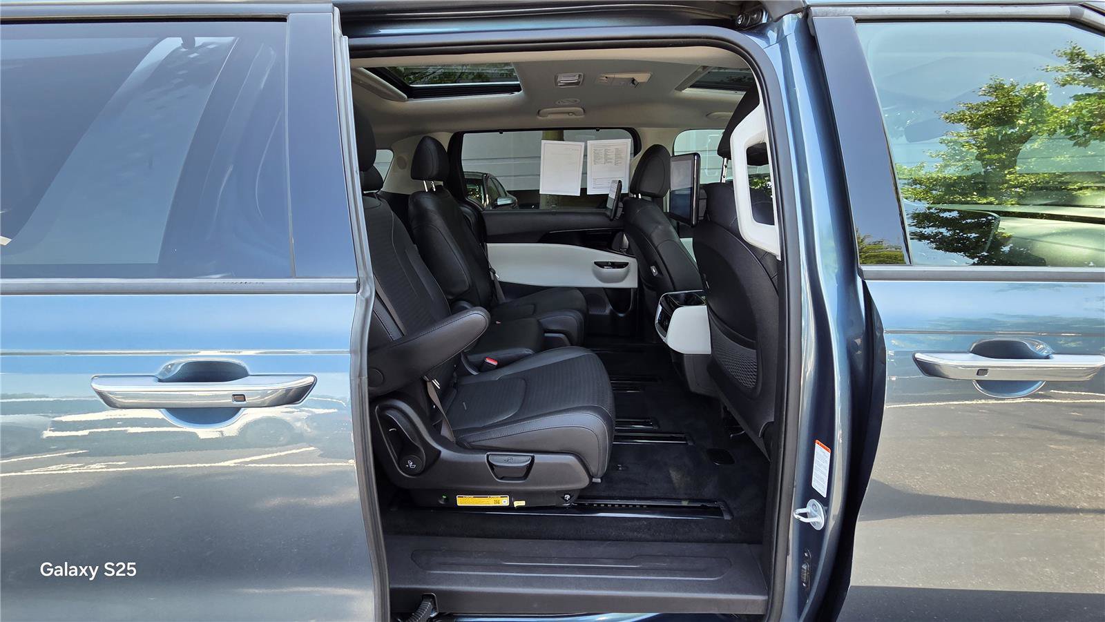 Certified 2024 Kia Carnival SX Prestige FWD image 35