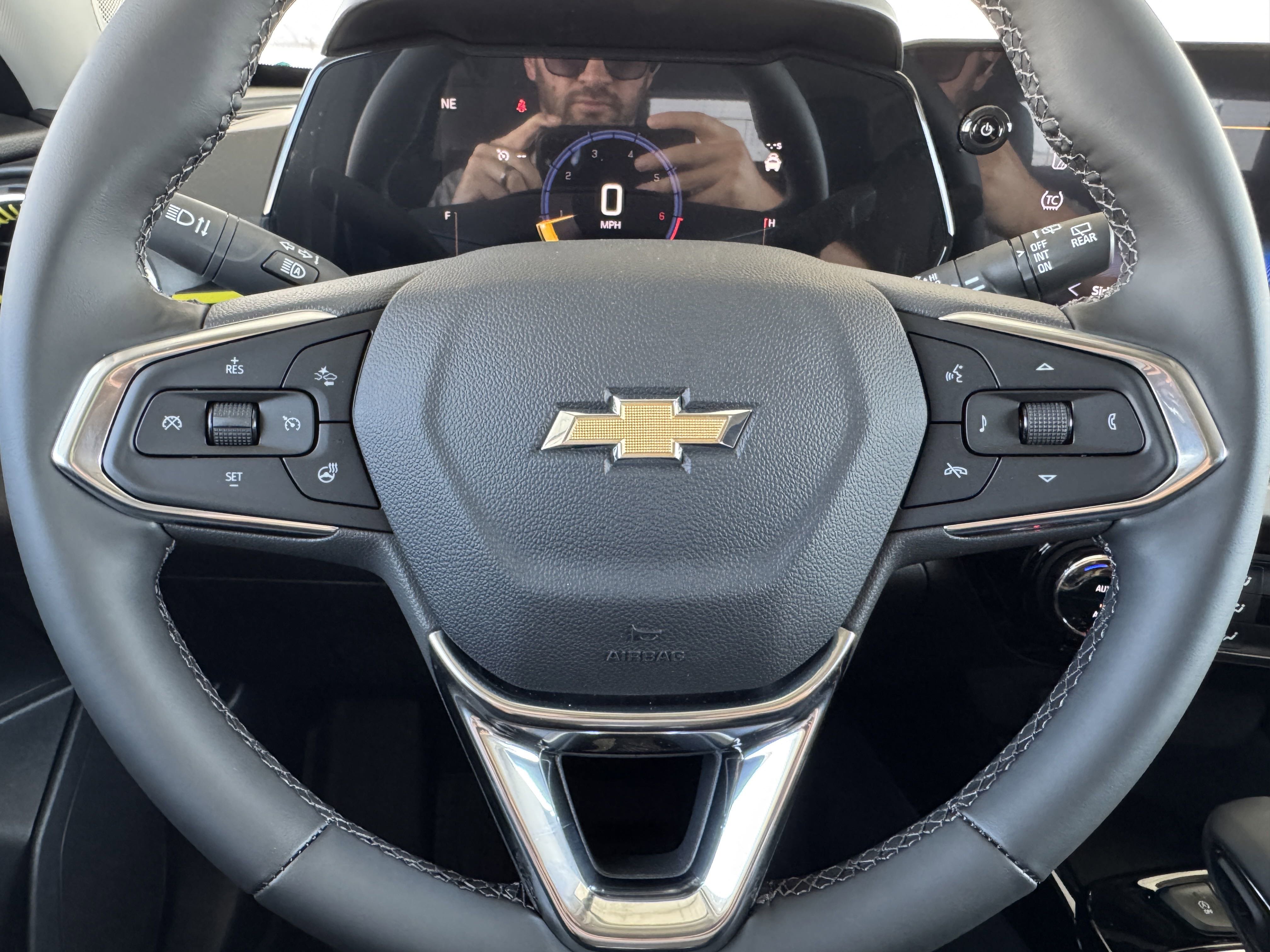 New 2025 Chevrolet Trax LT w/ LT Convenience Package image 26