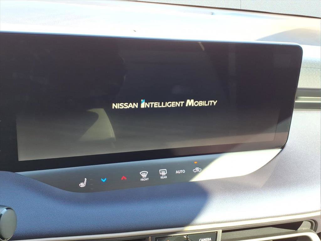 New 2026 Nissan Leaf Platinum+ FWD image 17