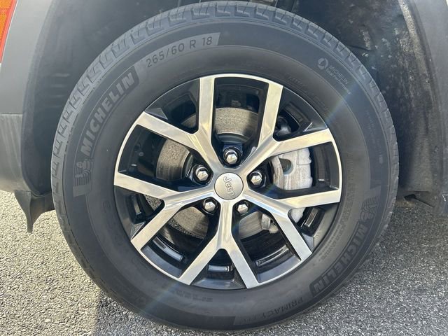 Certified 2023 Jeep Grand Cherokee Limited AWD/4WD image 10