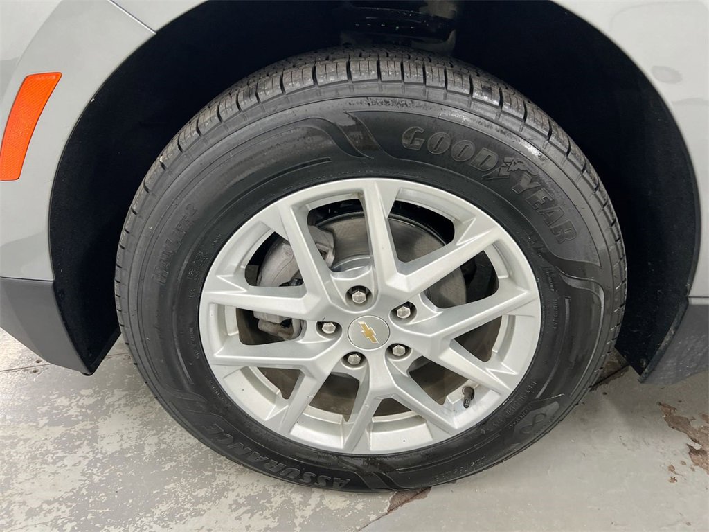 Used 2023 Chevrolet Equinox LS image 25