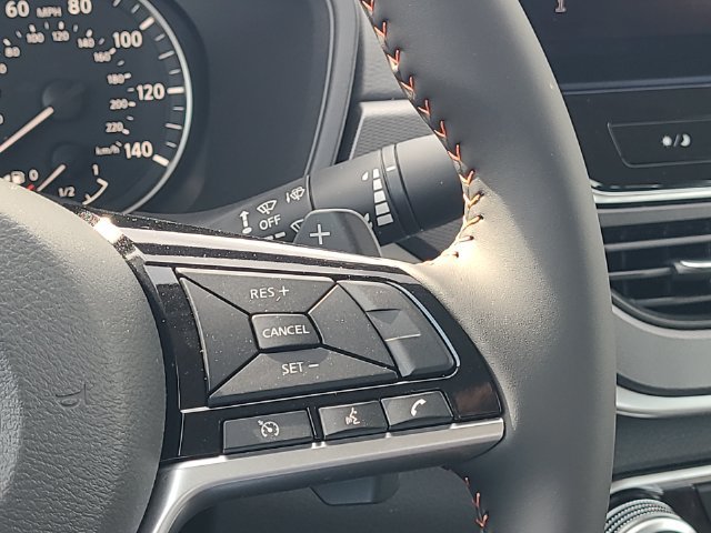 New 2026 Nissan Altima 2.5 SR AWD/4WD image 17