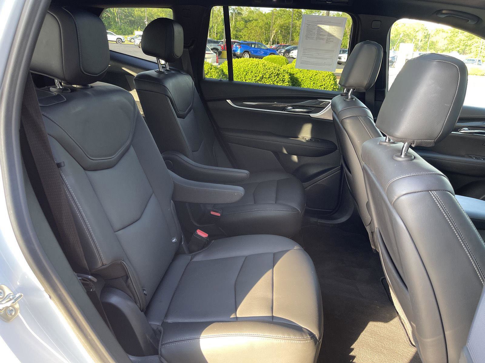Used 2024 Cadillac XT6 Sport w/ Technology Package AWD/4WD image 43