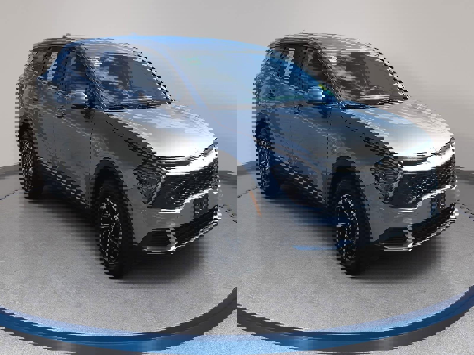 Used 2025 Kia Sportage LX AWD/4WD image 3