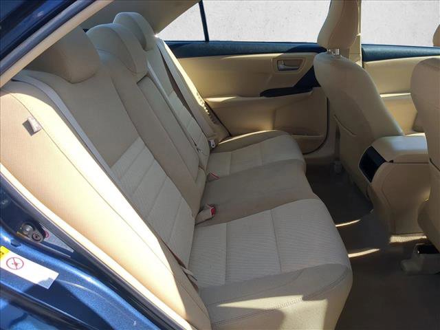 Used 2015 Toyota Camry LE image 18