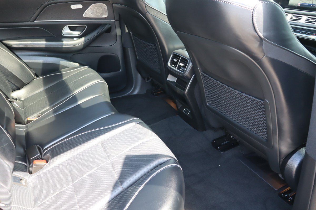 Used 2026 Mercedes-Benz GLE 580 4MATIC w/ Driver Assistance Package image 22