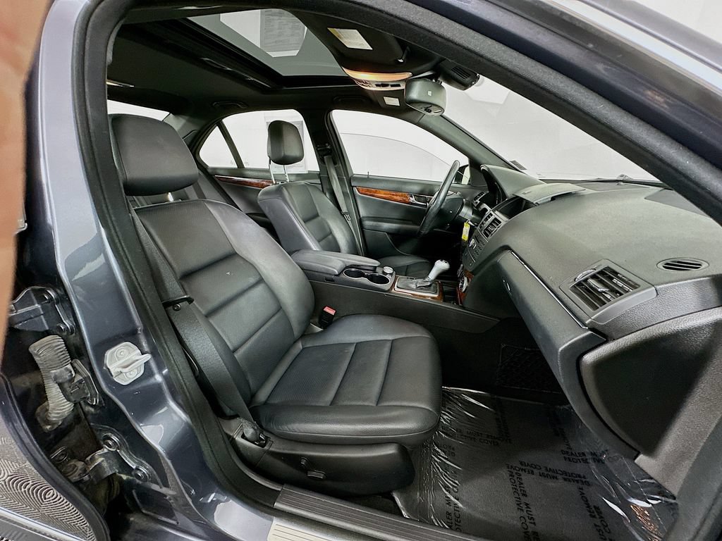 Used 2011 Mercedes-Benz C 300 4MATIC Sedan image 27