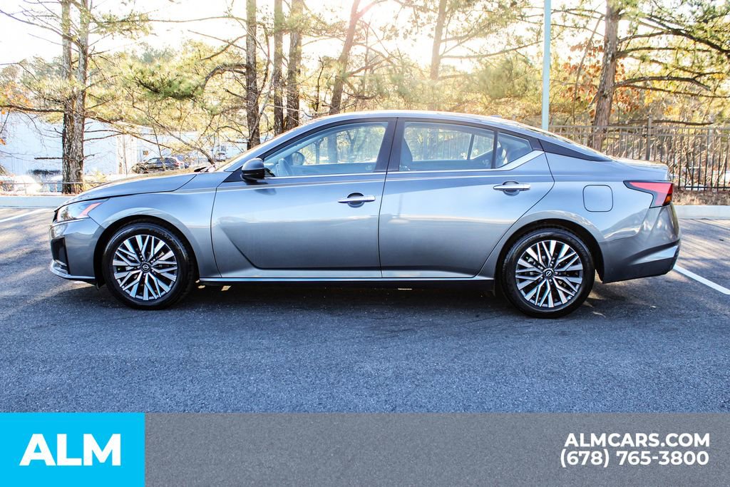 Used 2024 Nissan Altima 2.5 SV image 7