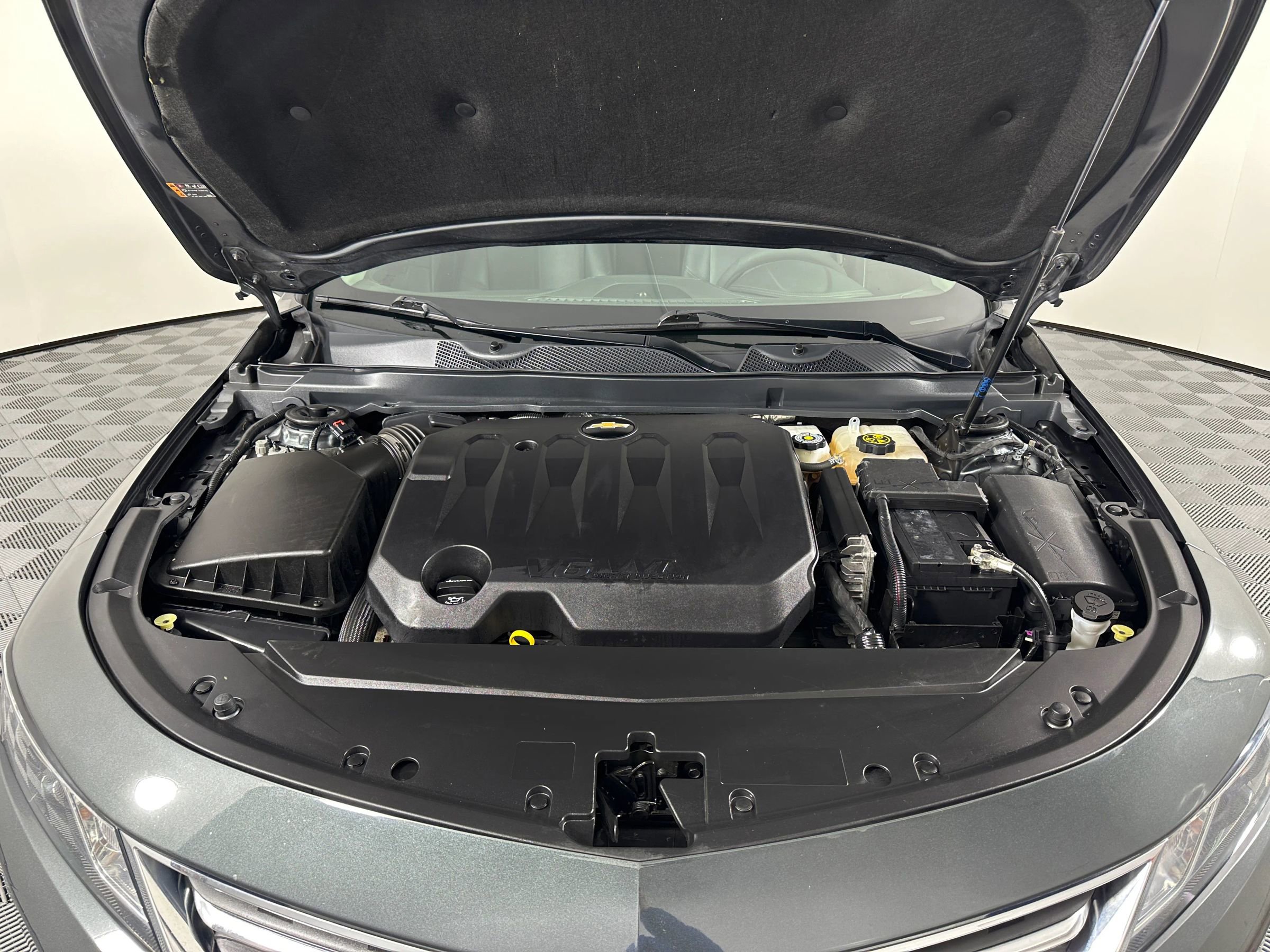 Used 2019 Chevrolet Impala LT w/ LT Convenience Package image 20