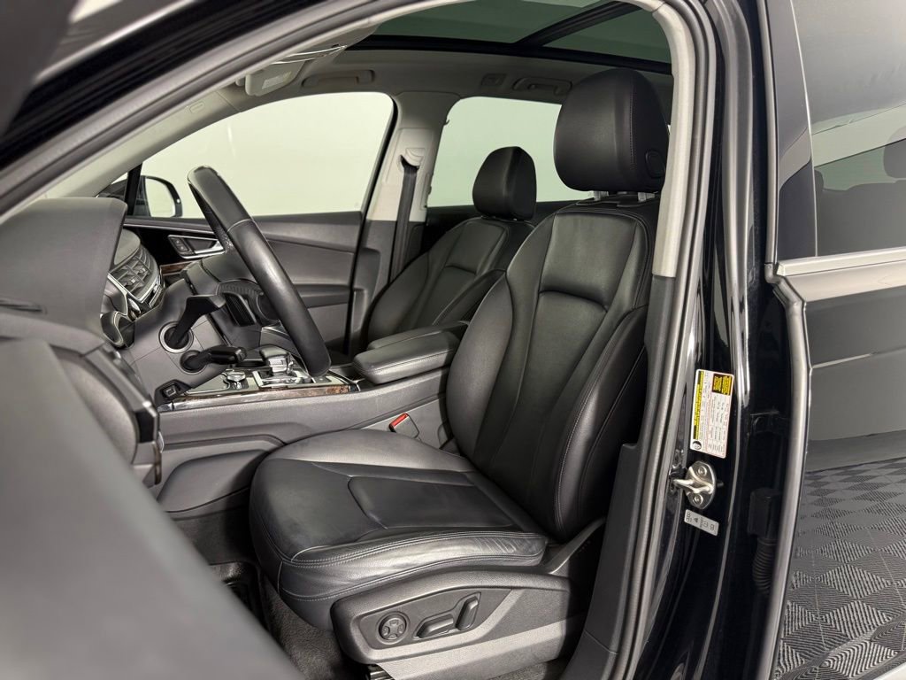 Used 2017 Audi Q7 3.0T Premium Plus AWD/4WD image 5