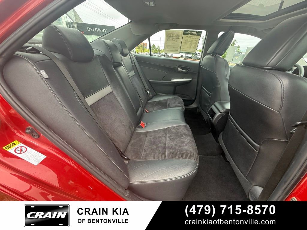 Used 2013 Toyota Camry SE w/ Leather Pkg FWD image 30