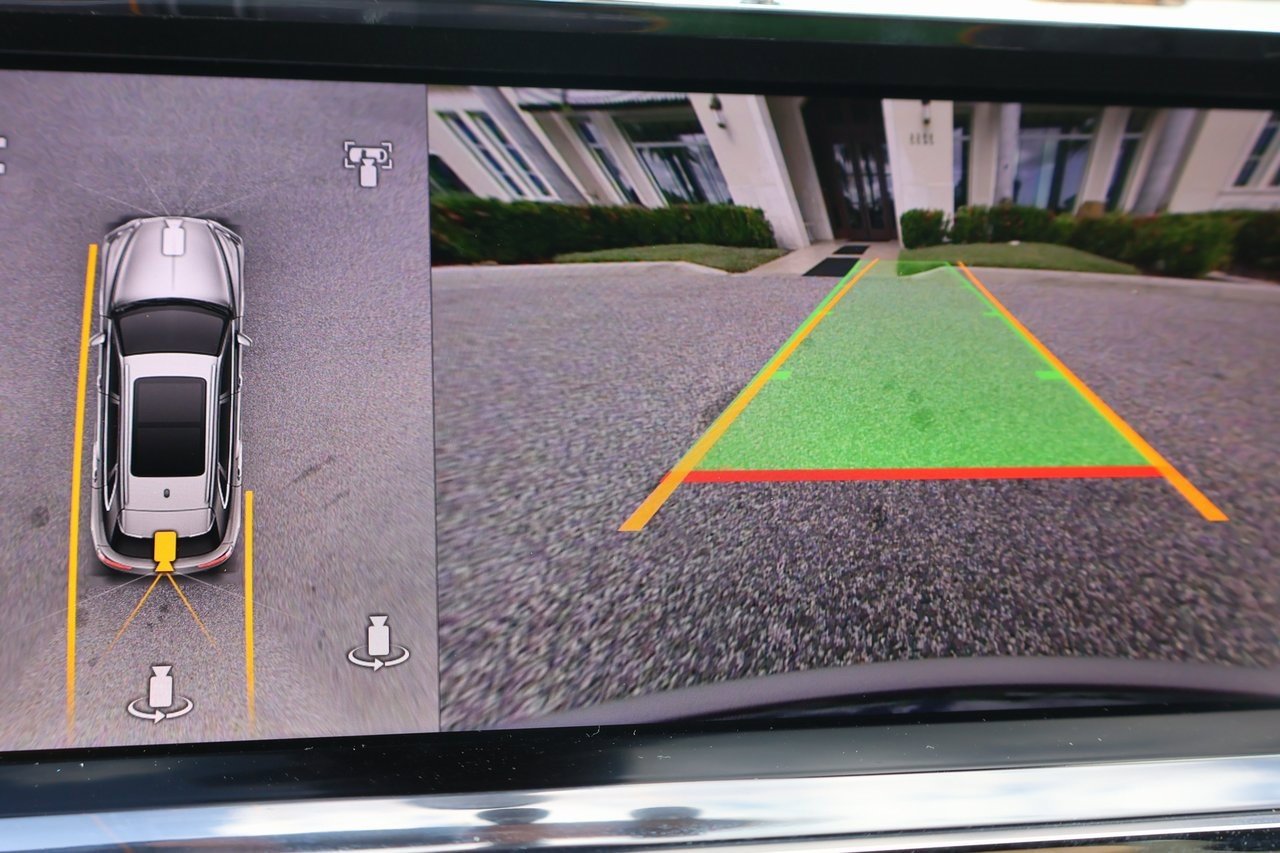 New 2025 Bentley Bentayga Extended Wheelbase image 29