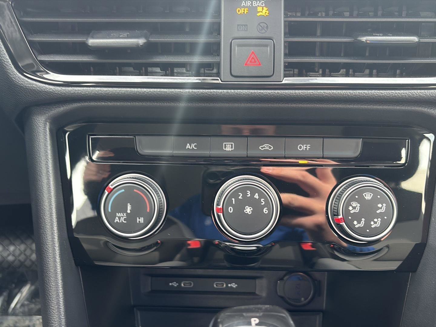 Used 2024 Volkswagen Taos S w/ MDO Package image 16