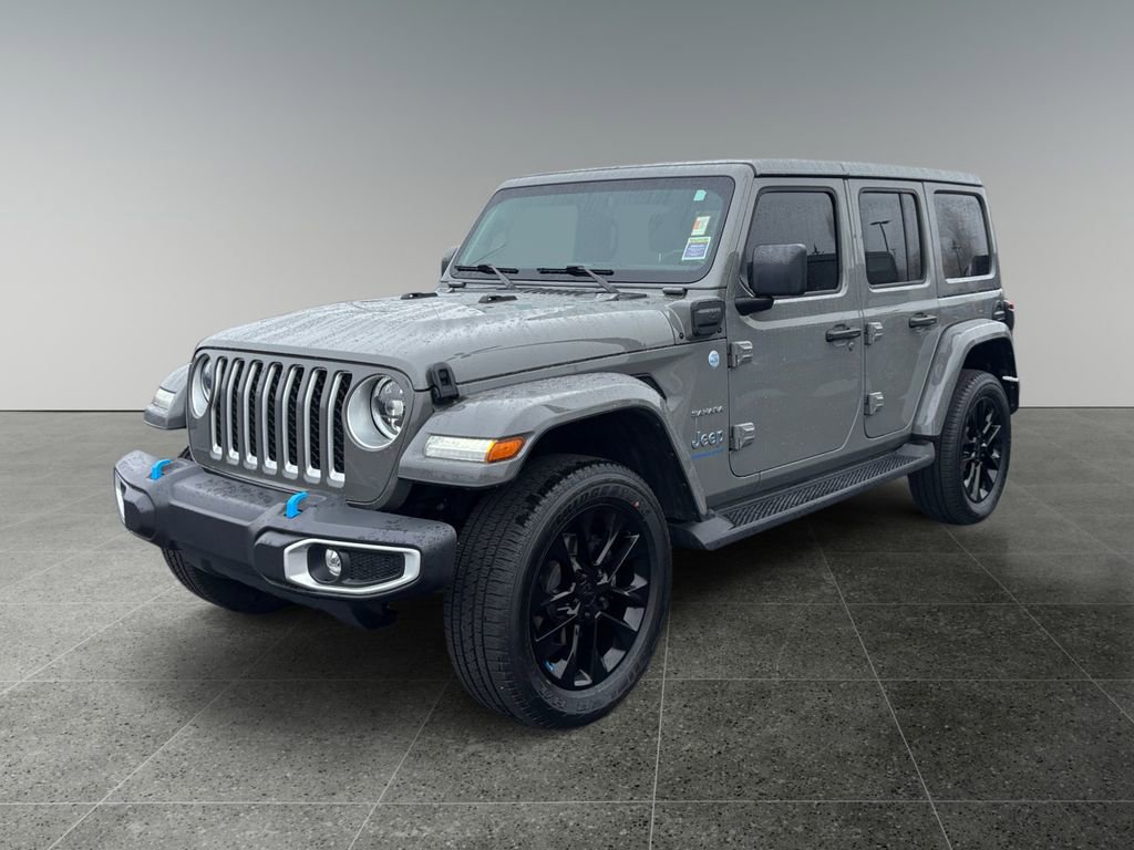Used 2023 Jeep Wrangler Unlimited Sahara w/ Cold Weather Group AWD/4WD image 3