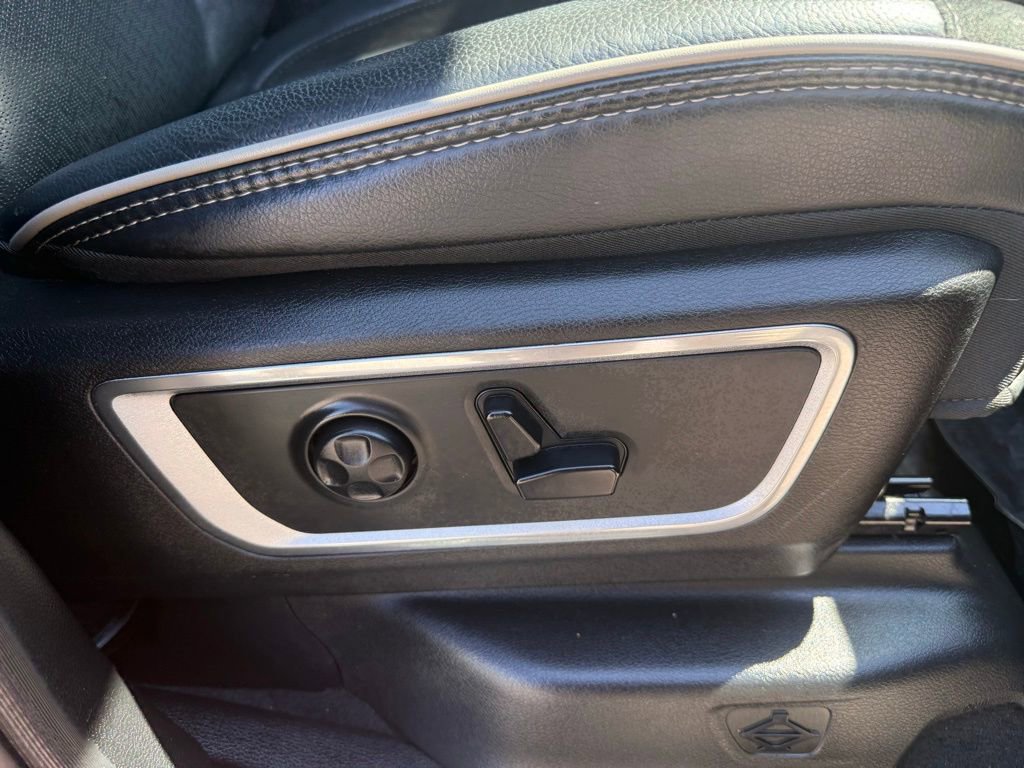 Used 2019 RAM 1500 Laramie w/ Sport Appearance Package image 31