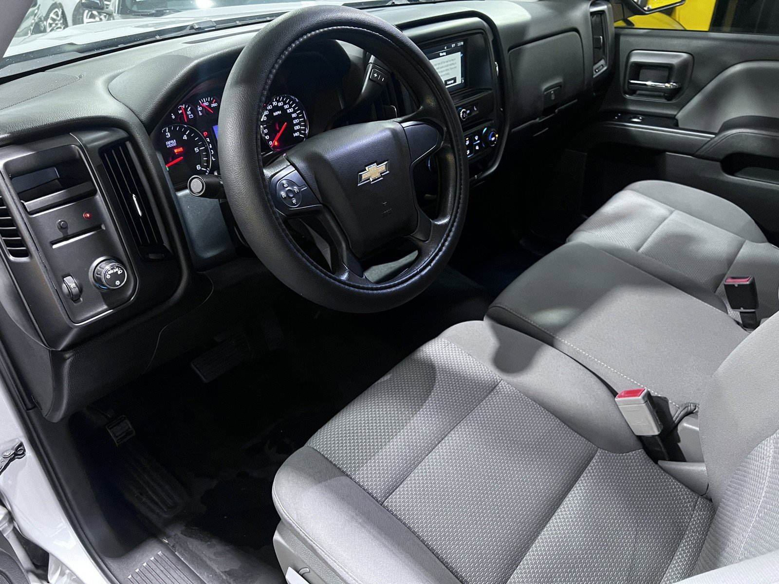 Used 2018 Chevrolet Silverado 1500 Custom w/ Trailering Package RWD image 14