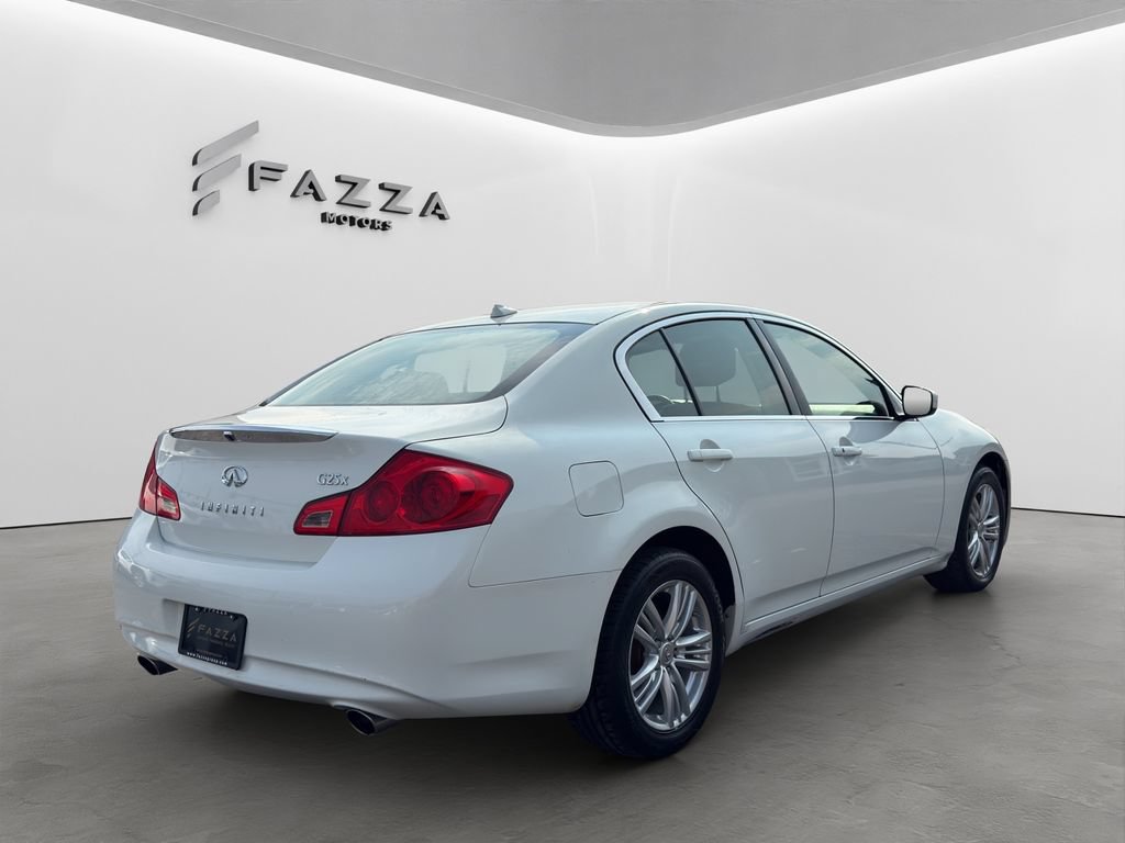 Used 2011 INFINITI G25 x w/ Moonroof Pkg AWD/4WD image 12